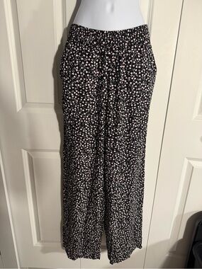 Monki Black Wide-Leg Pants with Pink Abstract Print